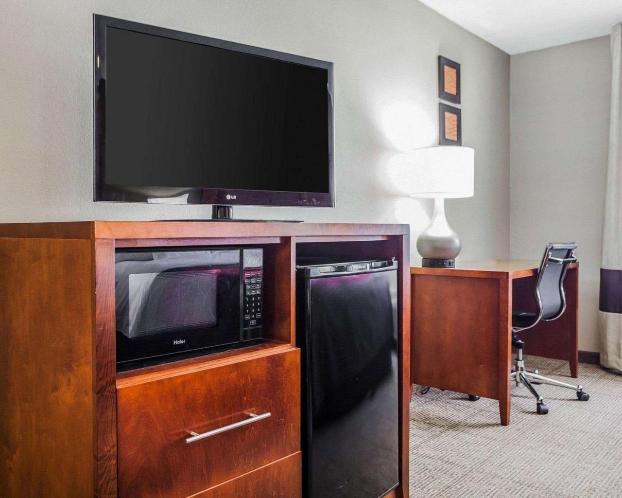 Comfort Inn & Suites Moberly Экстерьер фото